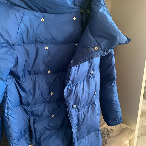 Fun car coat light as a feather as super warm. Adjustable drawstring hem - Picture 2 of 4